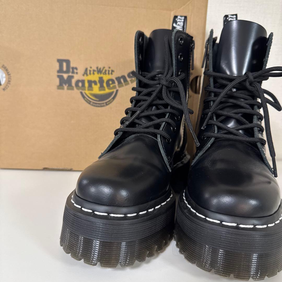 Dr. Martens ブラック厚底ブーツ 白ステッチ 日本限定