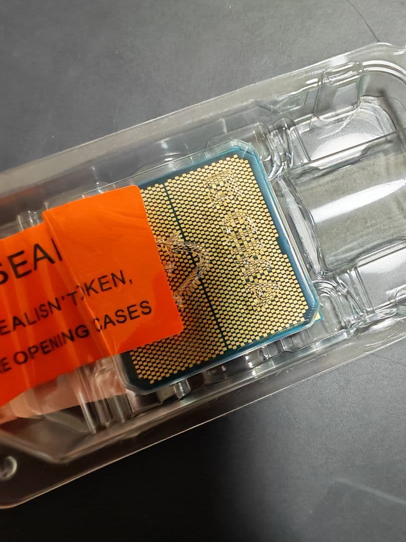 新品 AMD Ryzen 7 9700X CPU バルク品