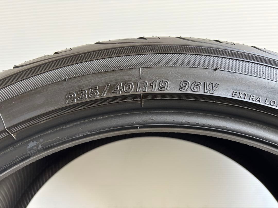 ①【国産バリ溝・送料無料‼️】 235/40r19 ヨコハマAVID エンビガー