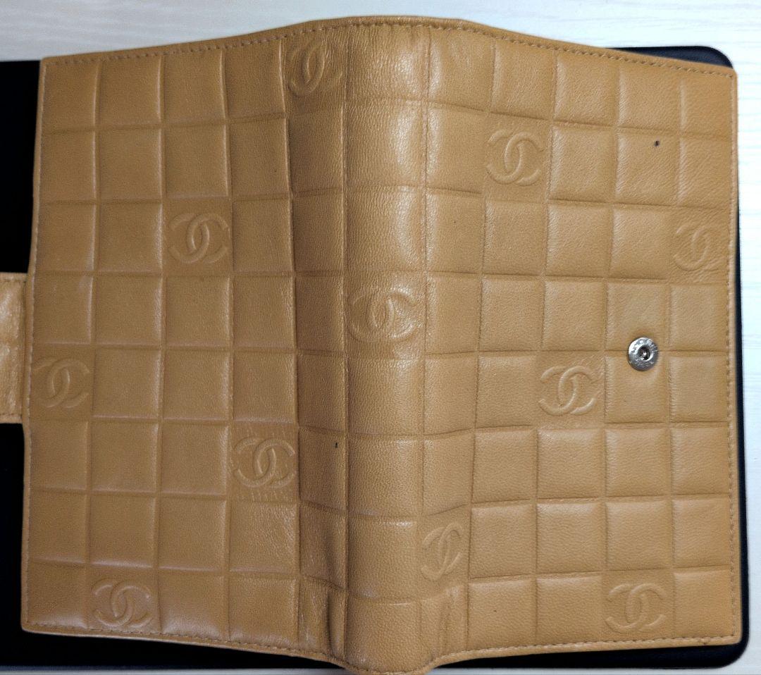 CHANEL 二つ折り財布 ベージュ キルティング