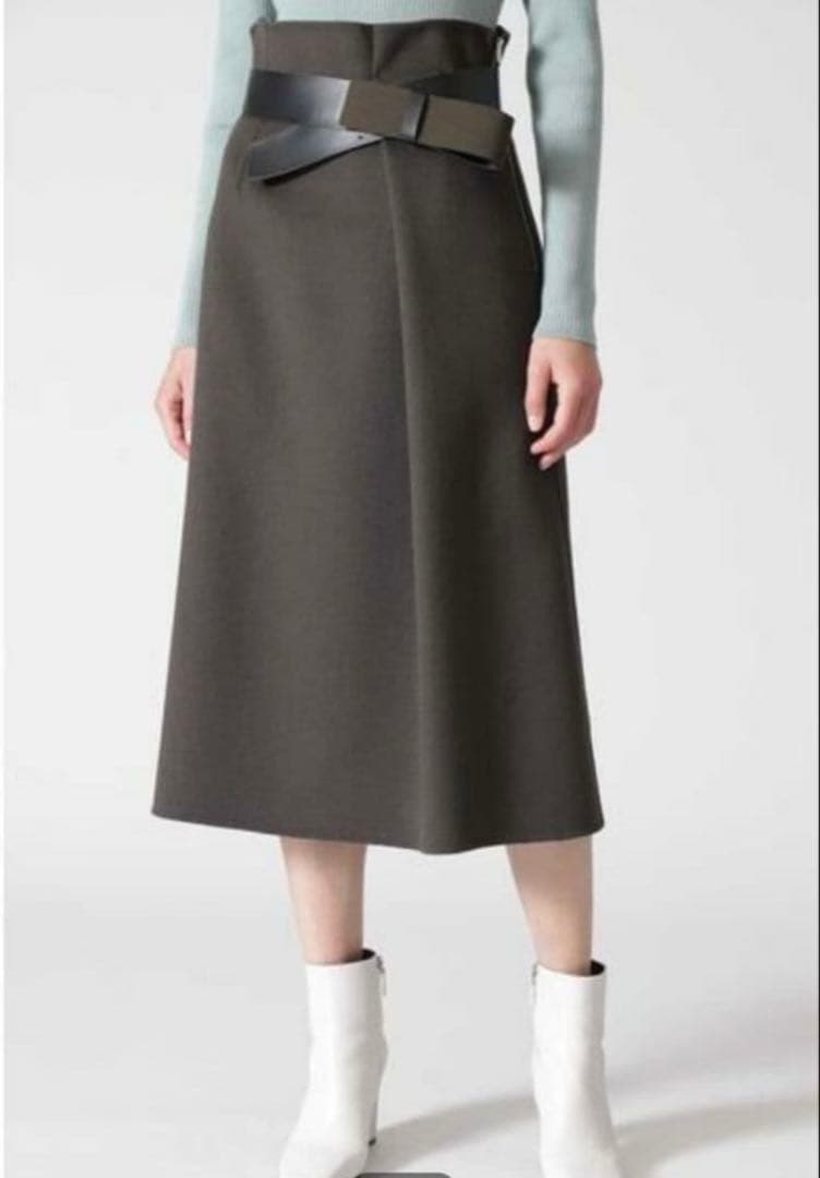 ADORE アドーア高級ウールスカート　新品タグ付き