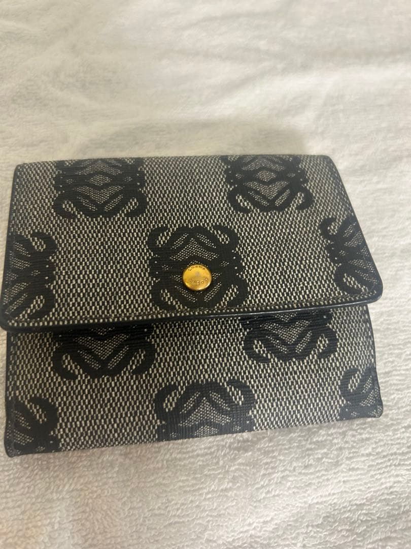 美品⭐︎ロエベ二つ折り財布