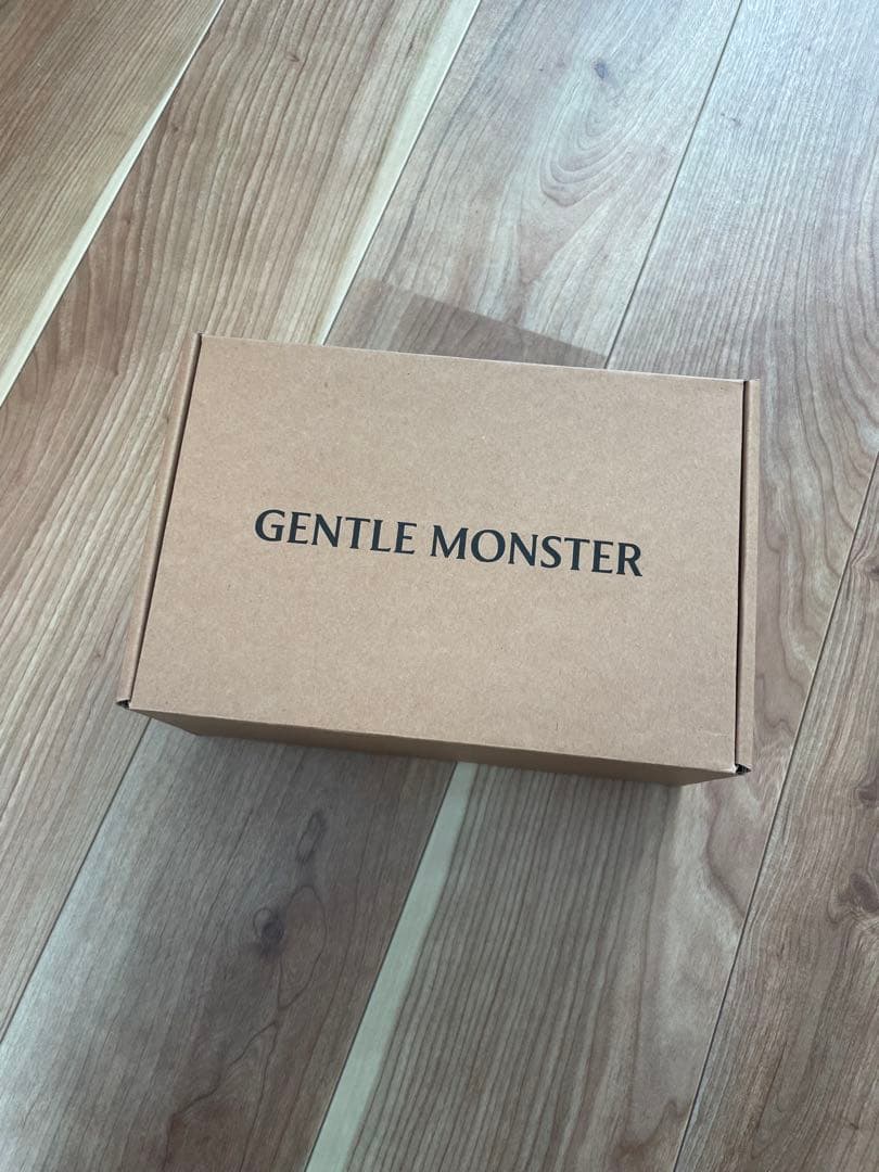 GENTLE MONSTER サングラス TOTE 01