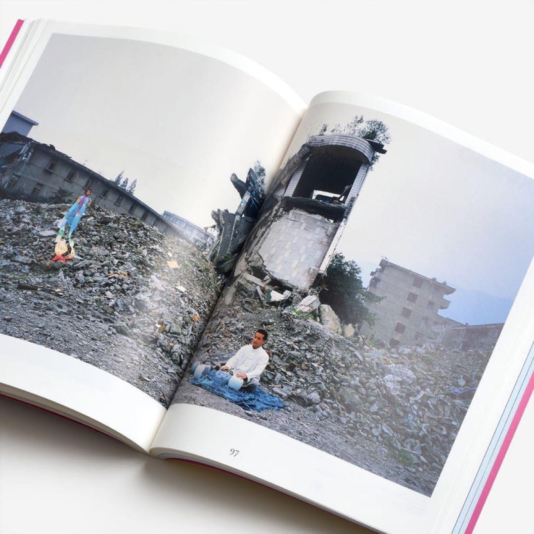 絶版‼️ Stepping Out! 中国・女性現代アーティスト図録