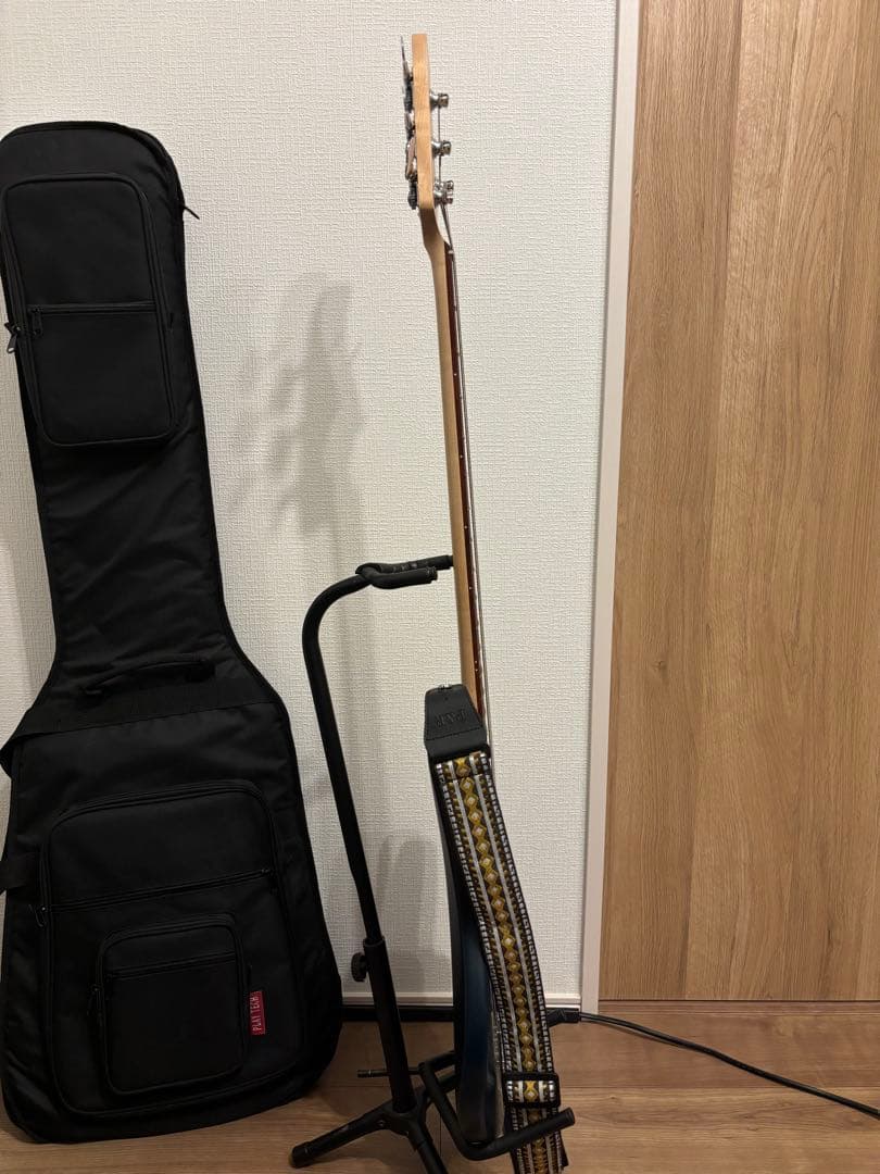 Sterling By Musicman RAY4 ネイビー エレキベース