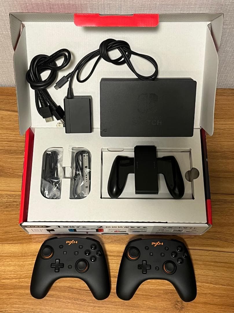 【美品】2021年購入 Nintendo Switch 本体 おまけ付き