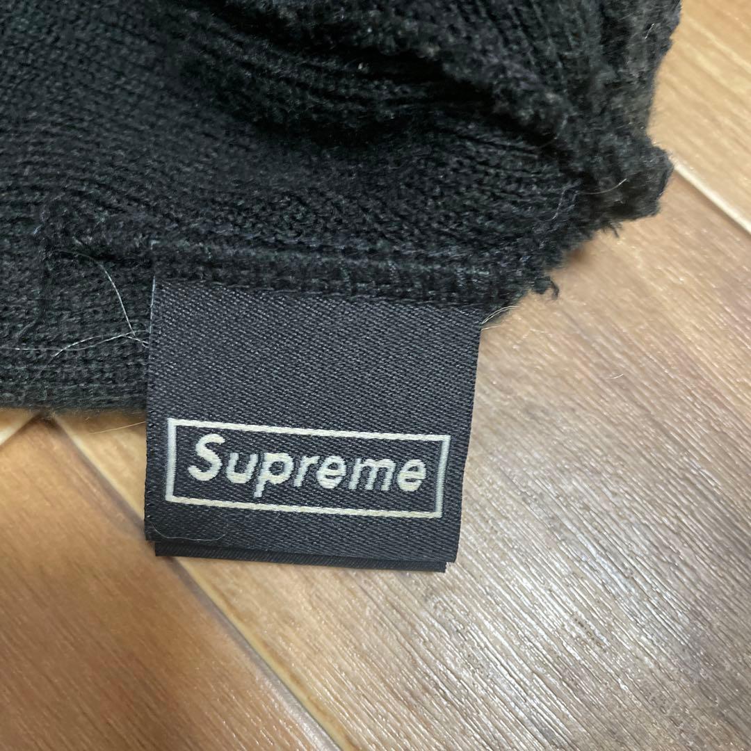 Supremeニューエラ ニット帽 黒