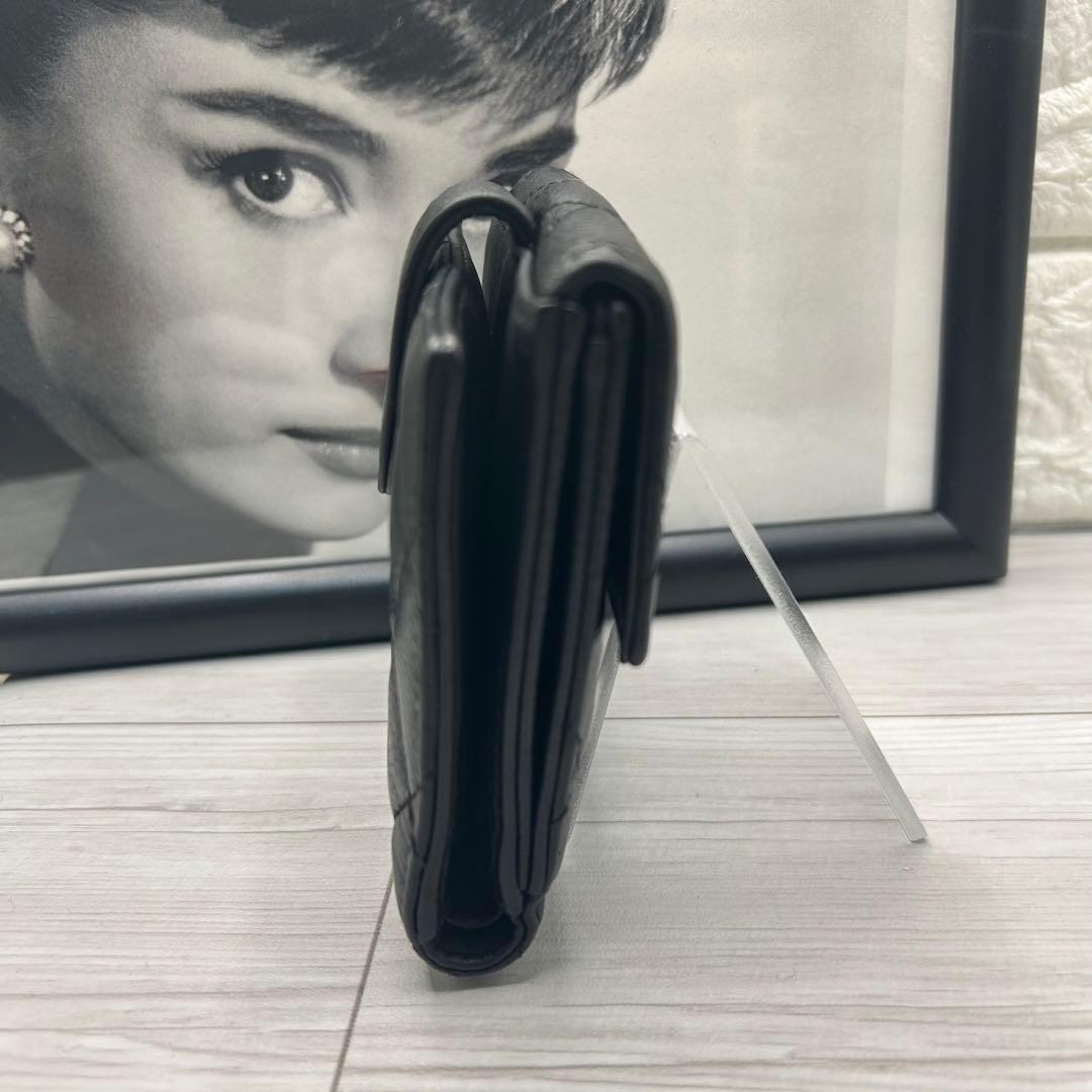 CHANEL キャビアンスキン　マトラッセ　Wホック　二つ折り財布　箱付