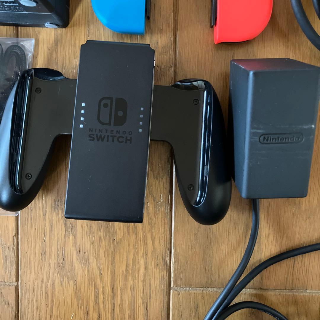 任天堂Switchネオンブルー／ネオンレッド