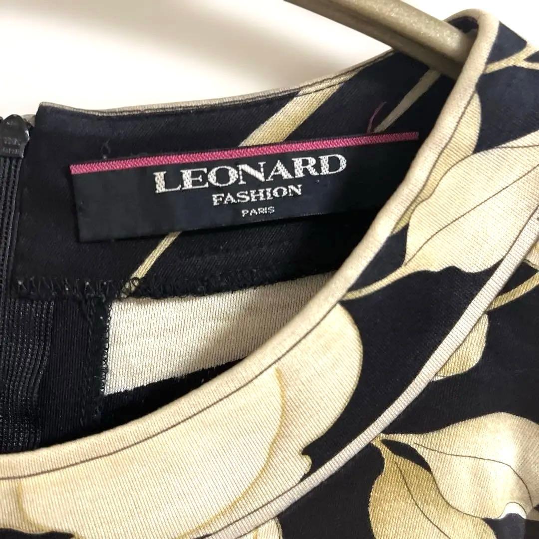 【美品】LEONARD フラワー柄 半袖Tシャツ　サイズ M