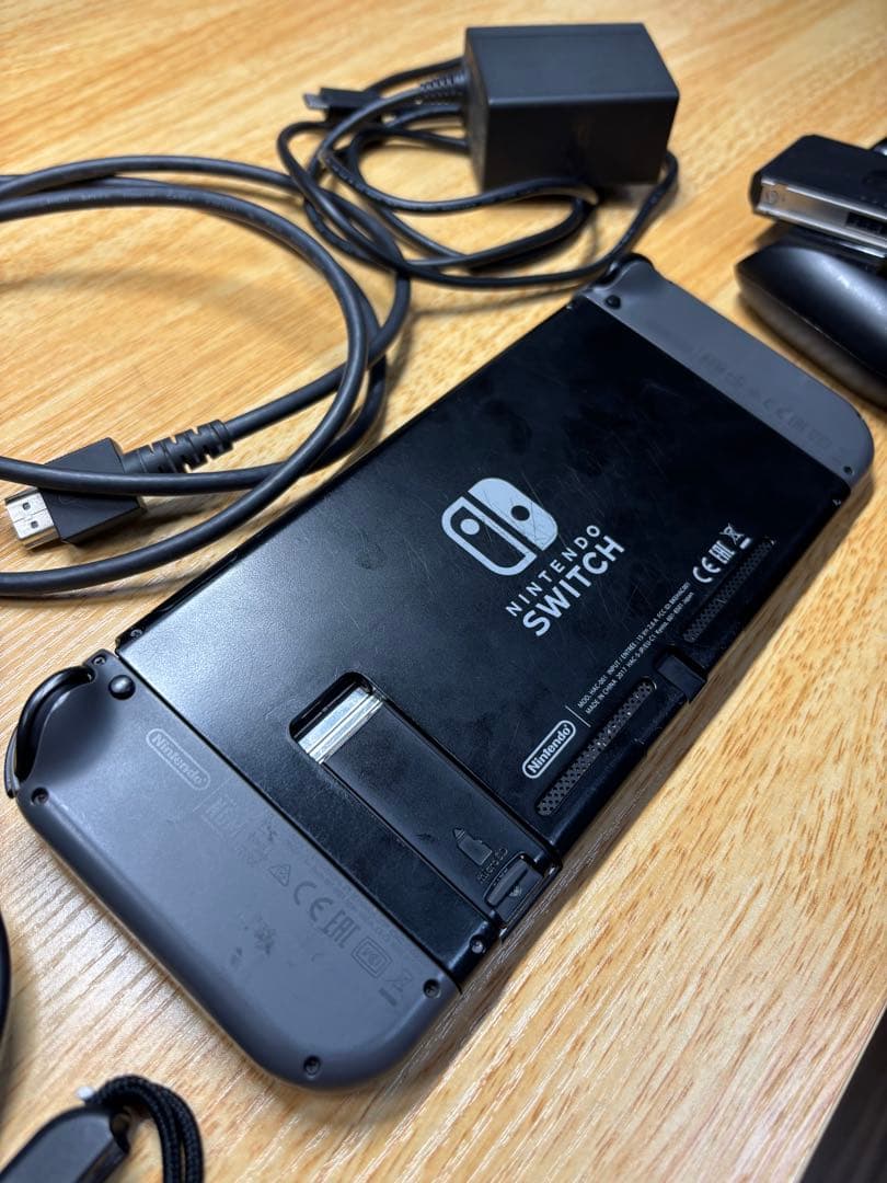 Nintendo Switch 本体 + SDカード64GB
