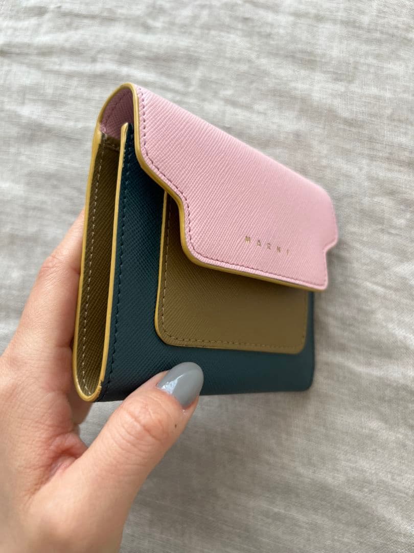 【美品】MARNI マルニ　サフィアーノ　ウォレット　三つ折り財布　バイカラー