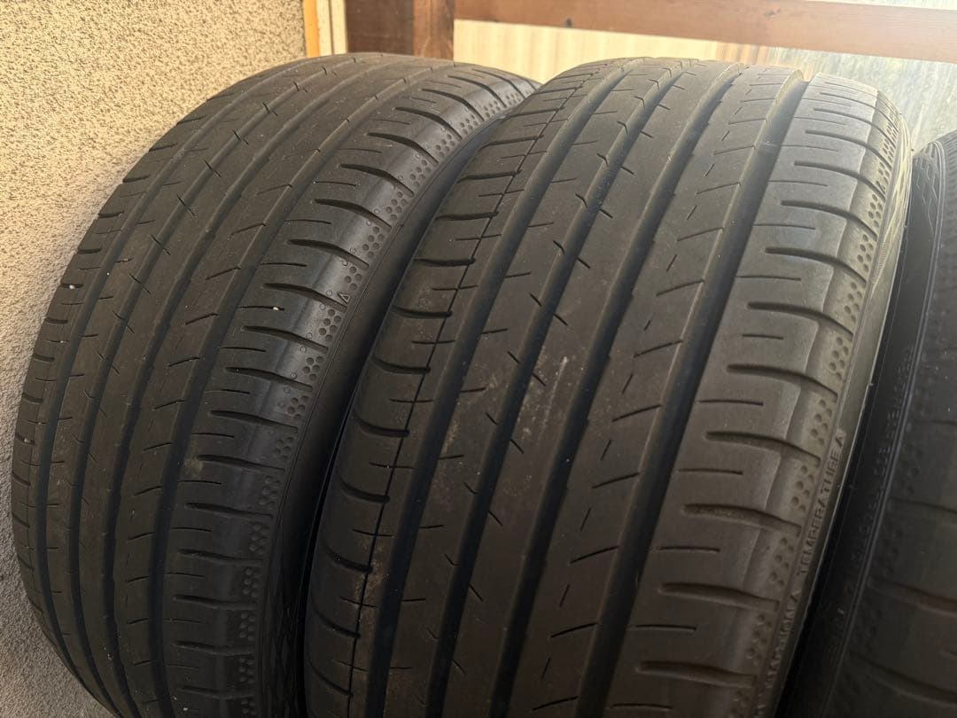 ヨコハマ ブルーアースGT AE51 205/40R18