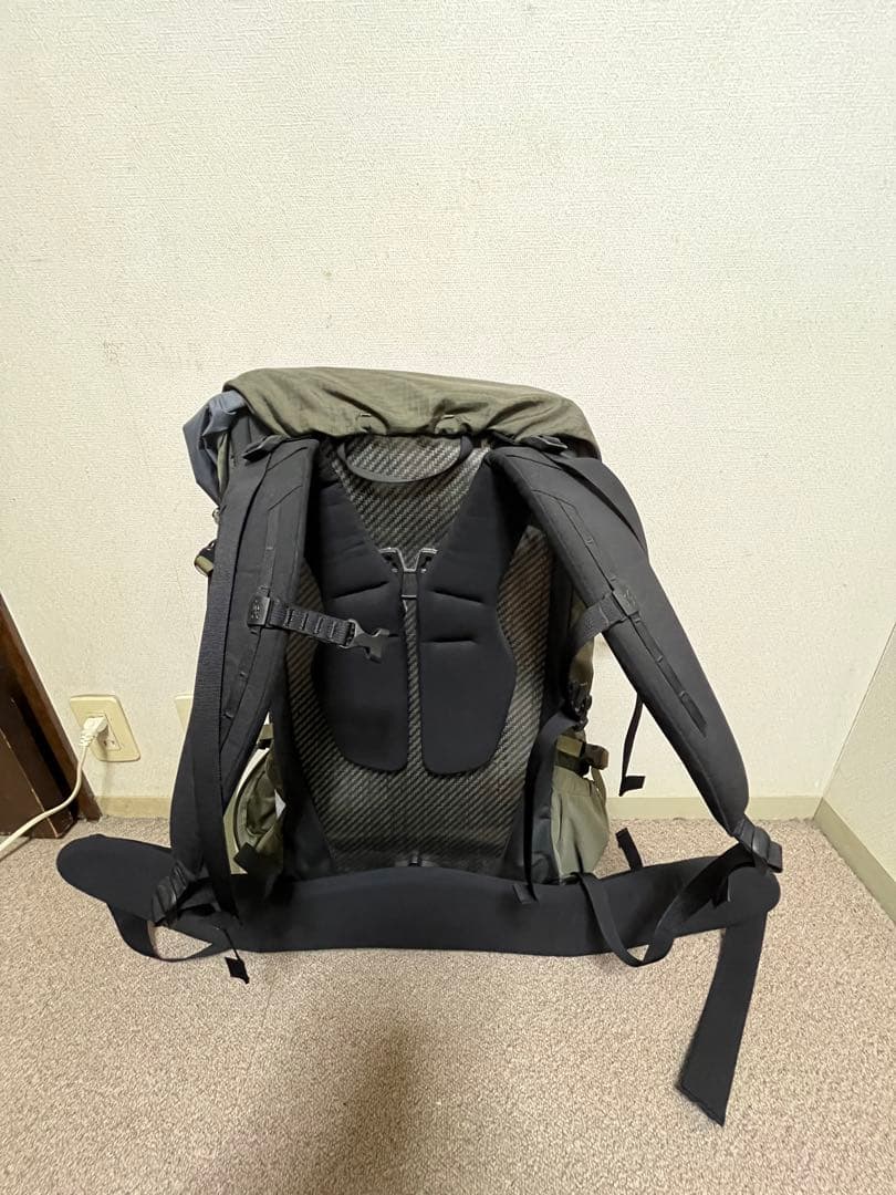 BORA AR 75 バックパック オリーブグリーン
