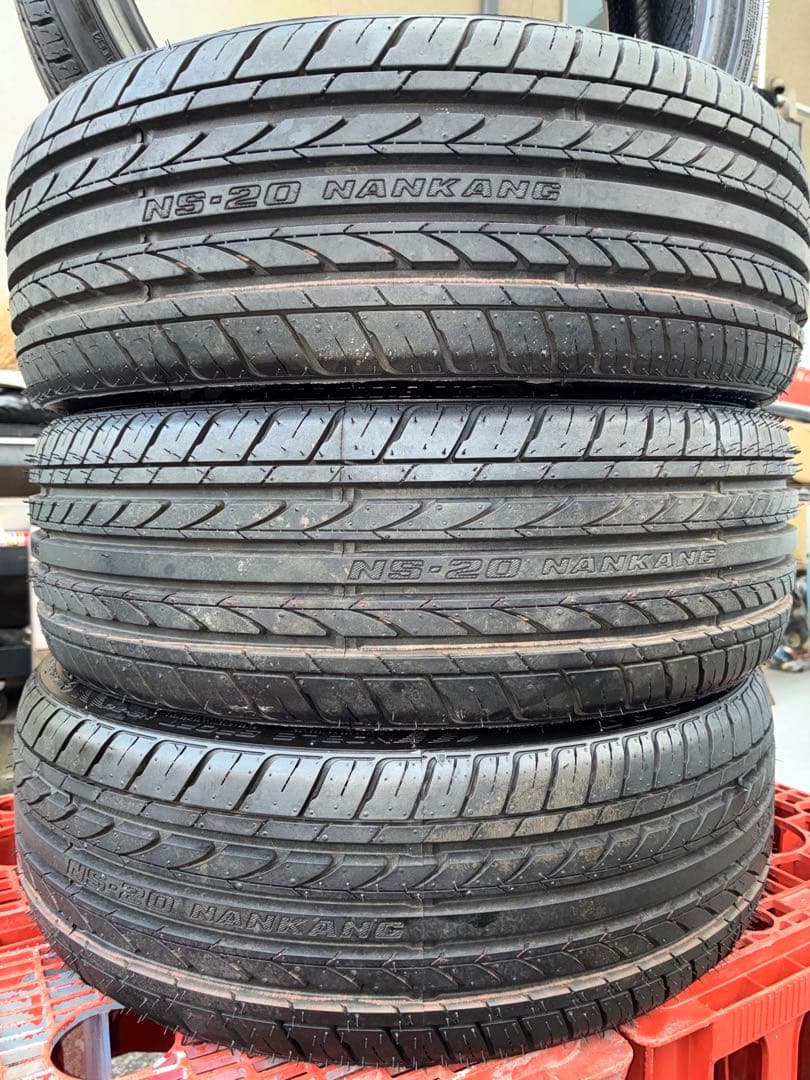 ほぼ新品・送料込みです❗️NANKANG NS-20 165/40R17