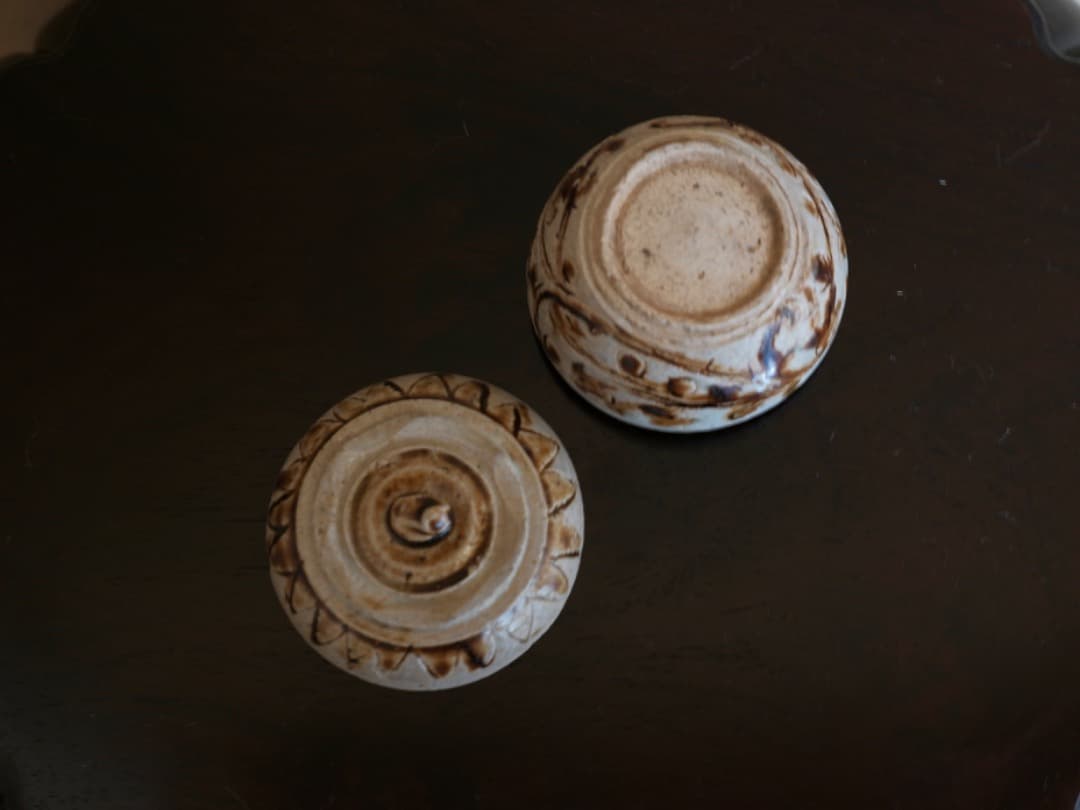 鉄絵　スワンかローク　唐草文香合　宋胡録　茶道具　香道具　箱付　Q1908