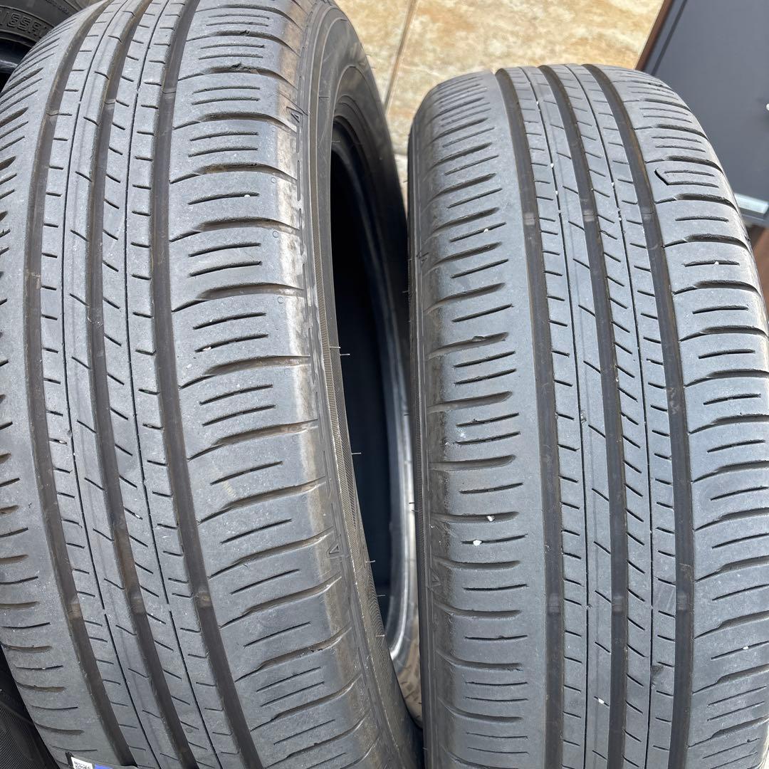 トム　タイヤのみ4本　185/65R15 ダンロップ　シエンタ等