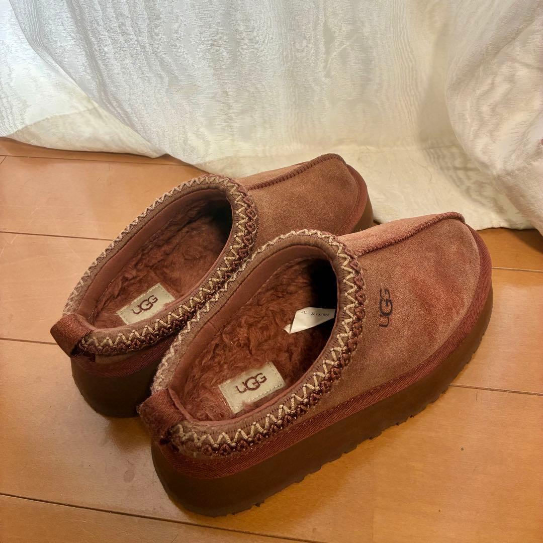 S*様 正規品　先月購入！　UGG ブラウン ムートンブーツ スリッポン　22.