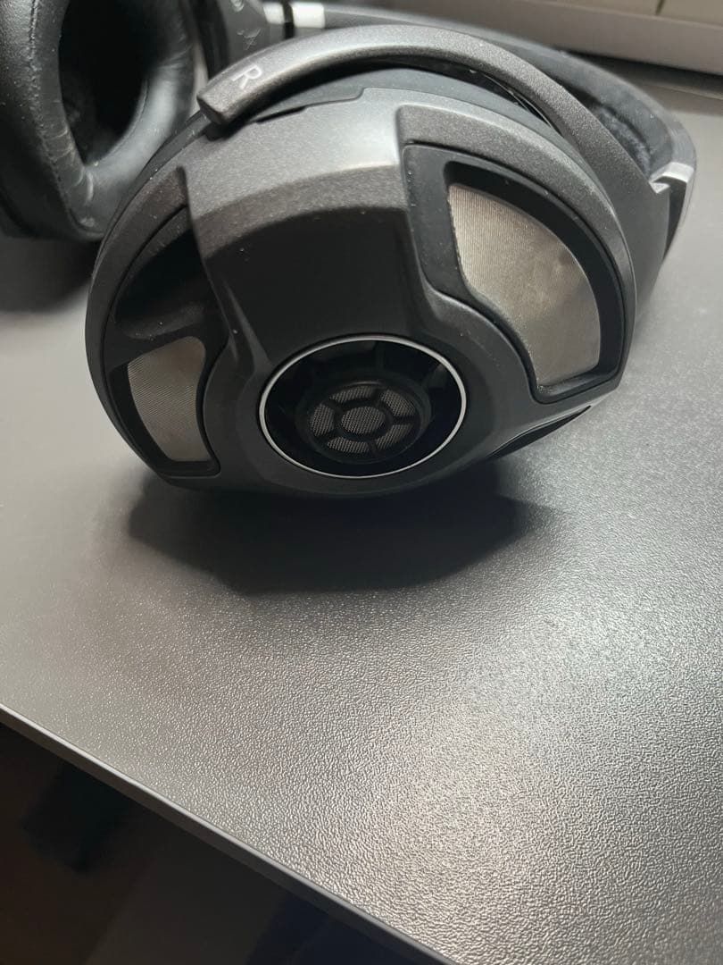 Sennheiser HD 700 ヘッドホン