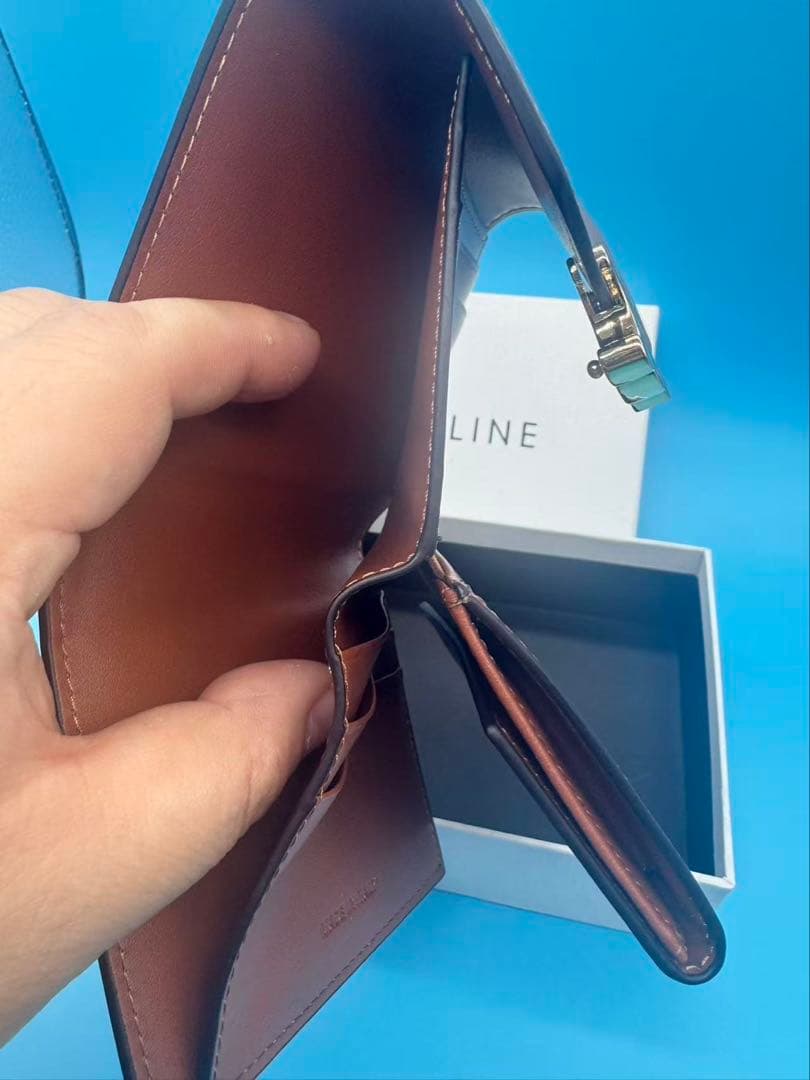CELINE（セリーヌ）トリオンフ 三つ折り財布 ブラウン