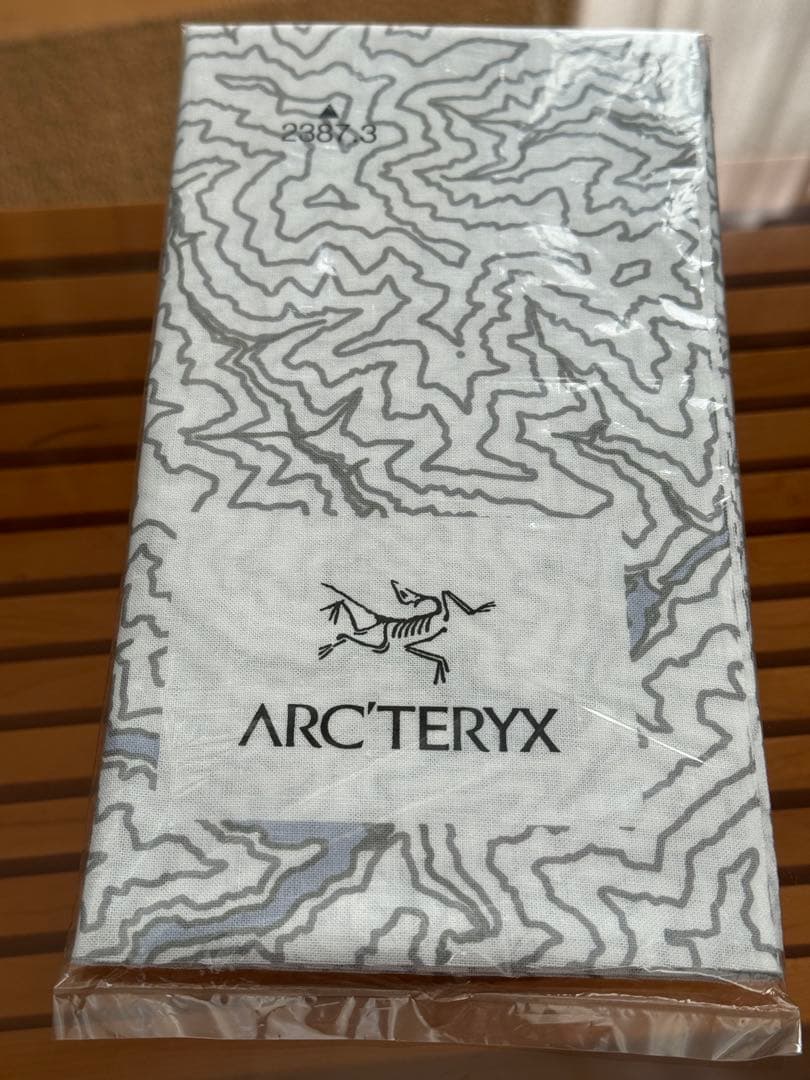 ARC'TERYX バード ヘッド トーク Black / Void / NA