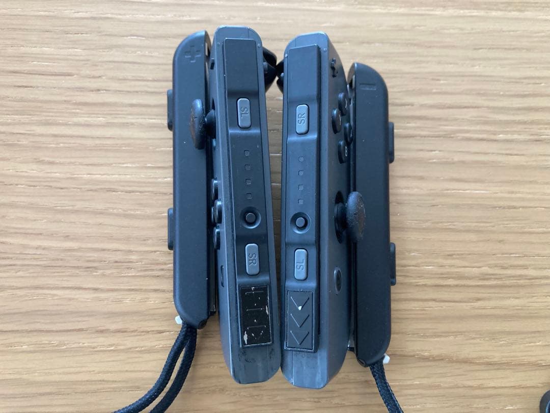Nintendo Switch 本体 と プロコントローラー