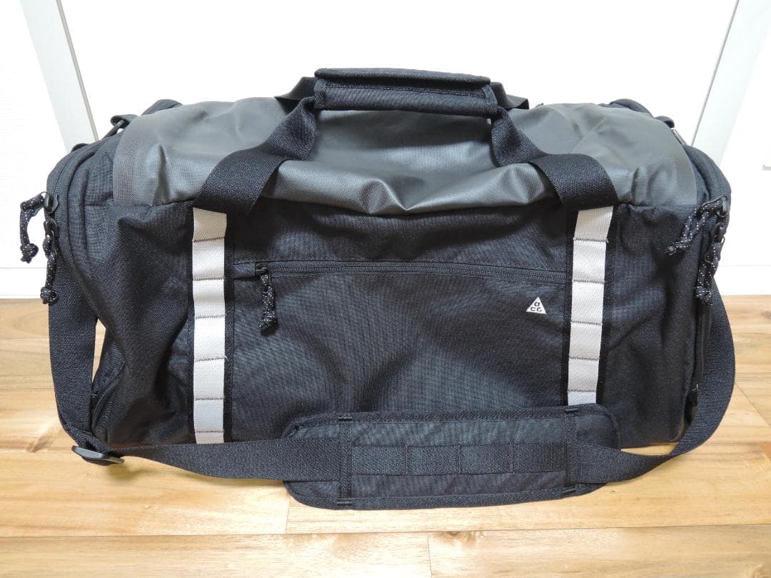 新品 NIKE ACG ダッフルバッグ \"DAYMAX\" ボストンバッグ