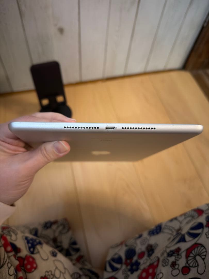 iPad 第6世代 32GB cellular