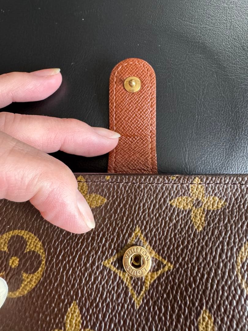 【値下げ】LOUIS VUITTON コンパクト・ジップ