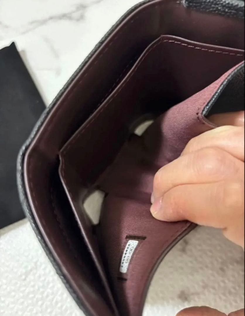 CHANEL スモールフラップ　ブラック 三つ折り財布　キャビアスキン