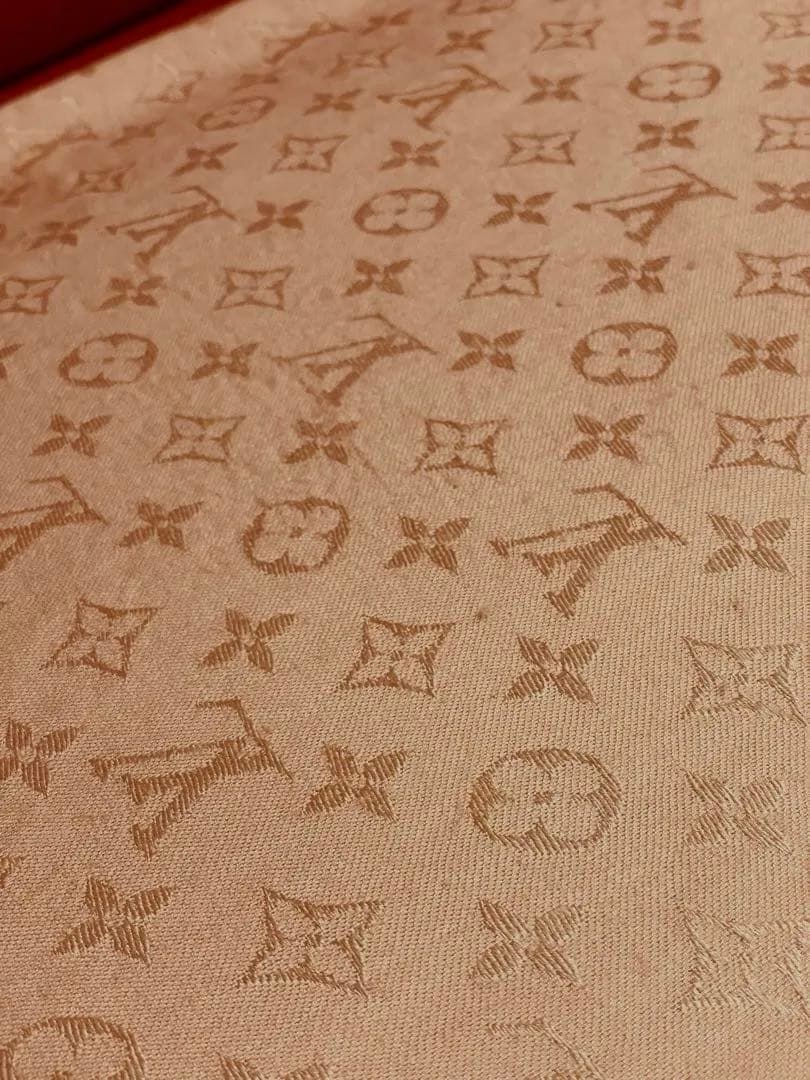 希少ピンク美品Louis Vuitton ストール 大判シルクウール