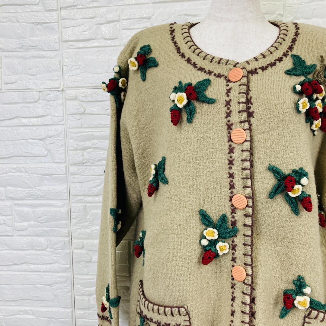 美品 Spiga due LL カーディガン ニット 立体 モチーフ[6472]