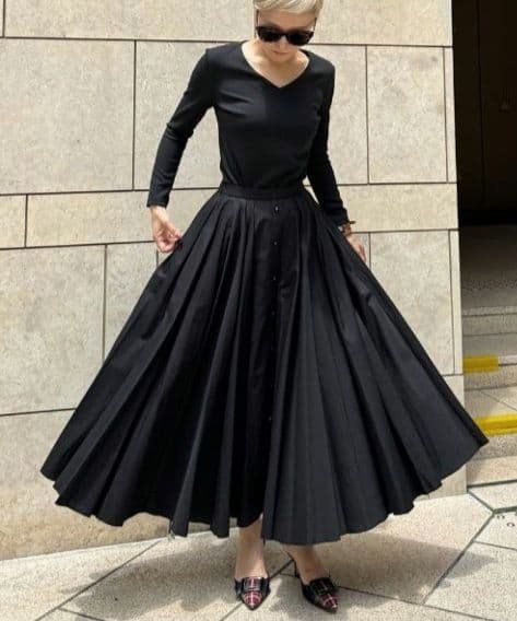 ふ*い様 美品✨️JANNE　 オードリールックスカート　黒　Sサイズ