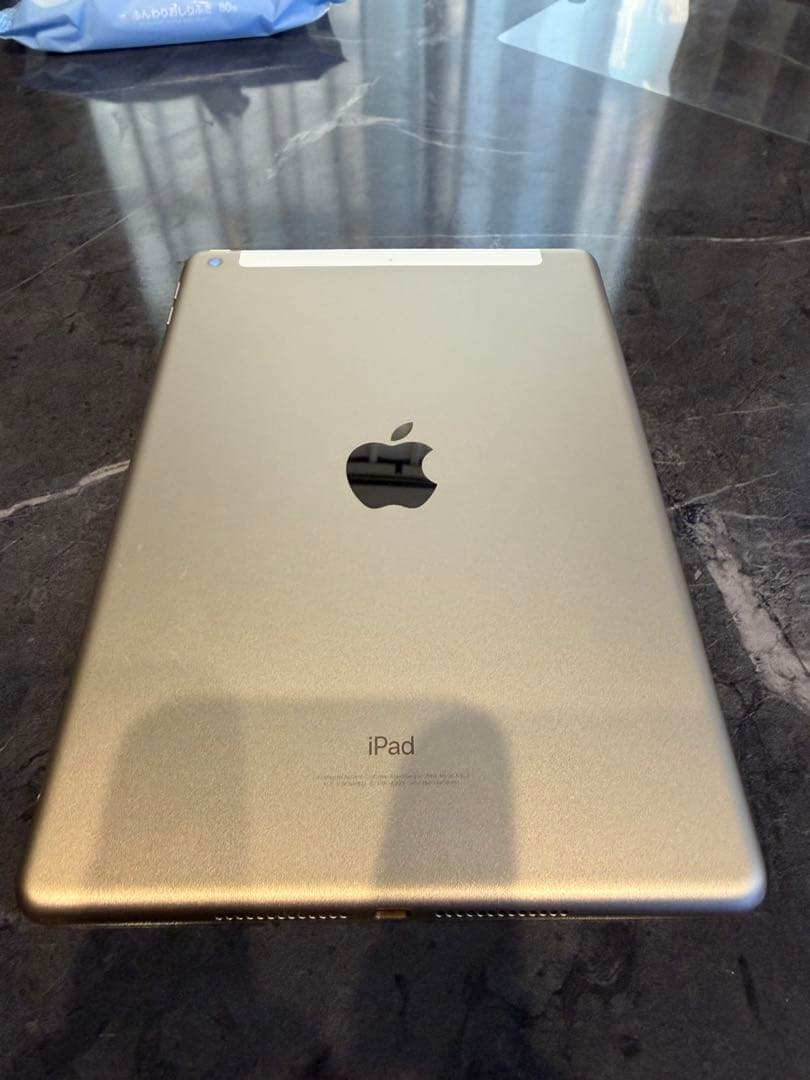 【最終値下げ】iPad第5世代32GBゴールドWi-Fiセルラーモデル