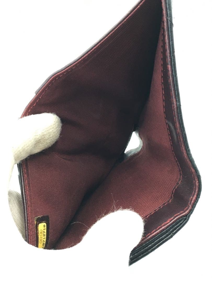 シャネル　キャビアスキン　財布