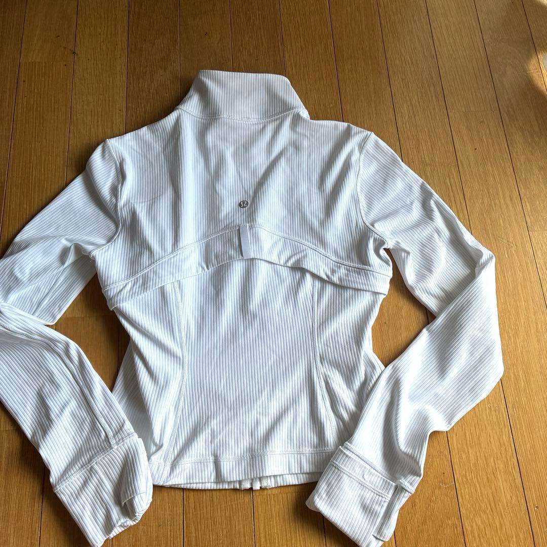 極美品　ルルレモン クロップ Define ジャケット リブNulu サイズ6