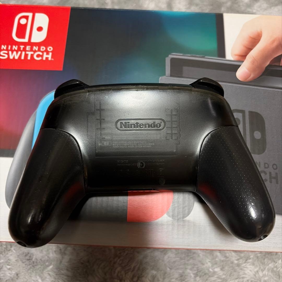 Nintendo Switch 本体、プロコン