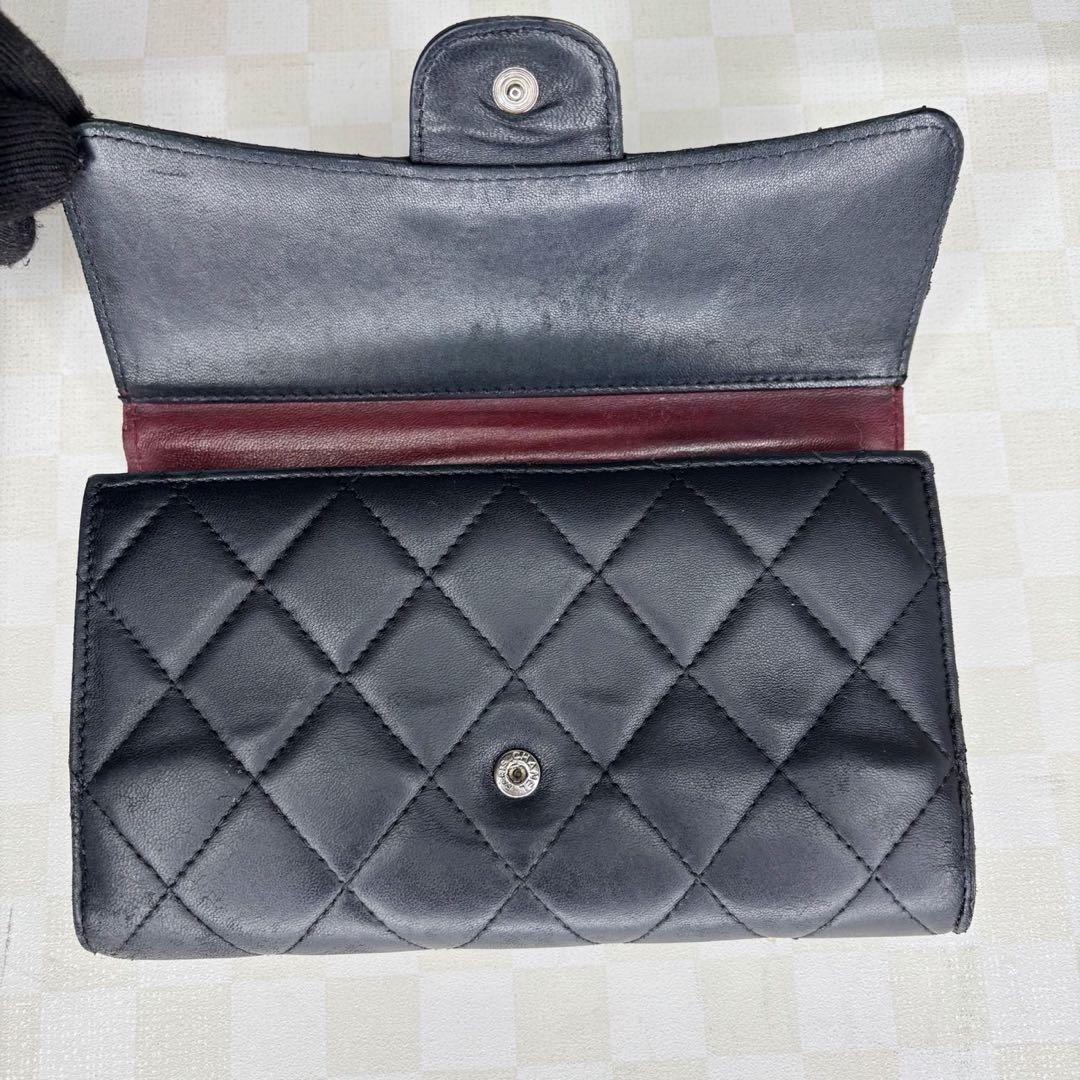CHANEL シャネル　財布　二つ折り　M001