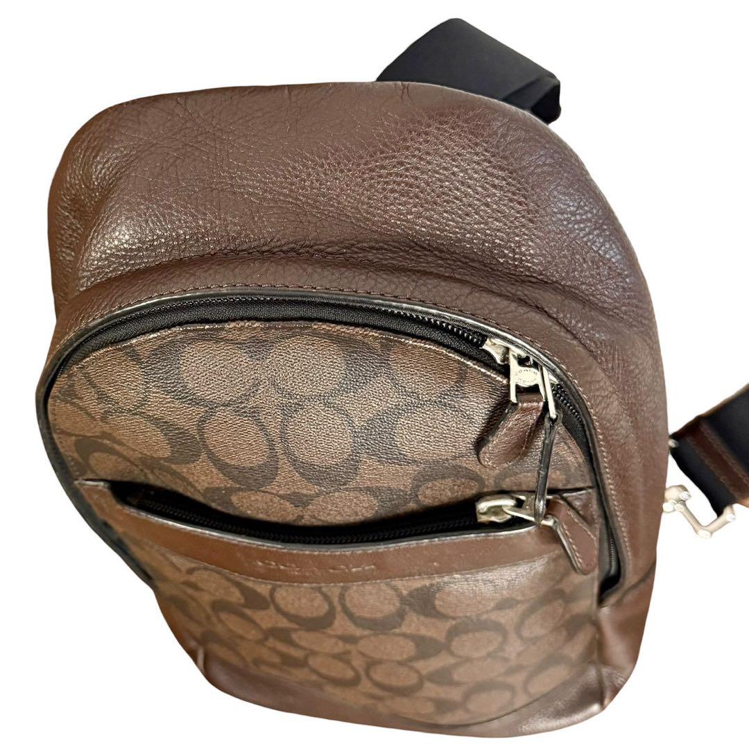 COACHショルダーバッグ　ボディバッグ