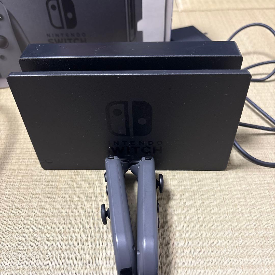 Nintendo Switch グレー　本体　動作確認済み　すぐ使用出来ます！