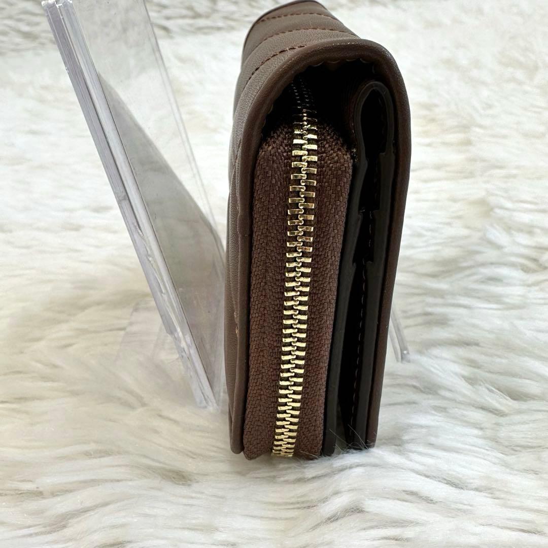未使用級✨トリーバーチ キルティング 二つ折り財布 ゴールド金具 小銭入れ
