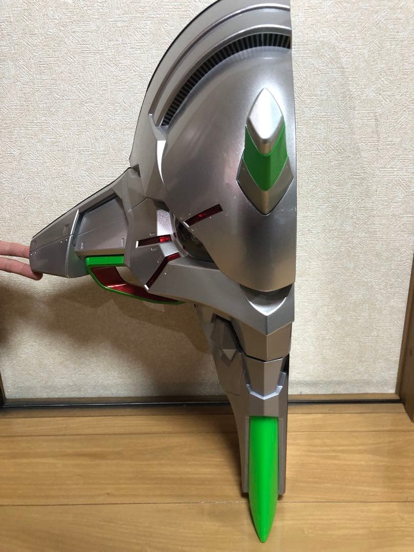 エヴァンゲリオン 未来への咆哮 初号機役物 レアシルバー パチンコ実機パーツ