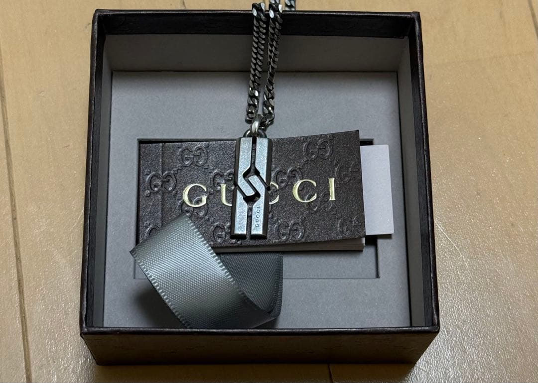グッチ GUCCI シルバーネックレス ノットインフィニティ