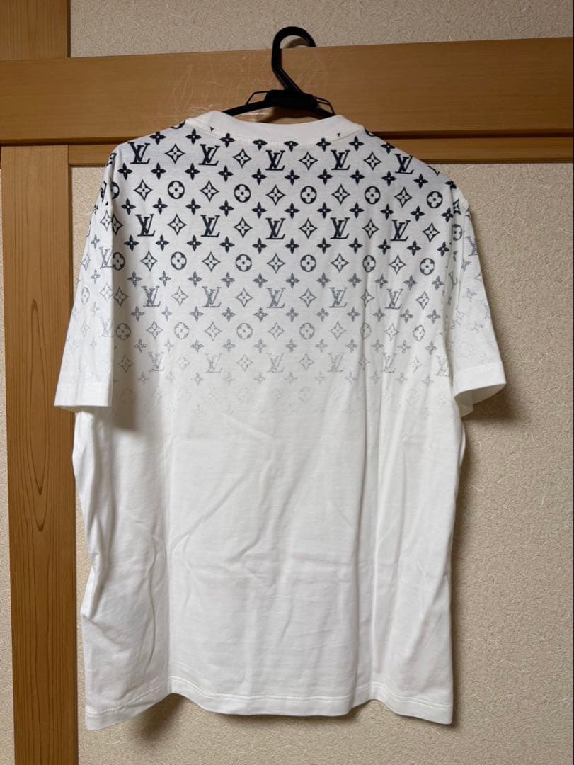 LOUIS VUITTON ロゴTシャツ ホワイト