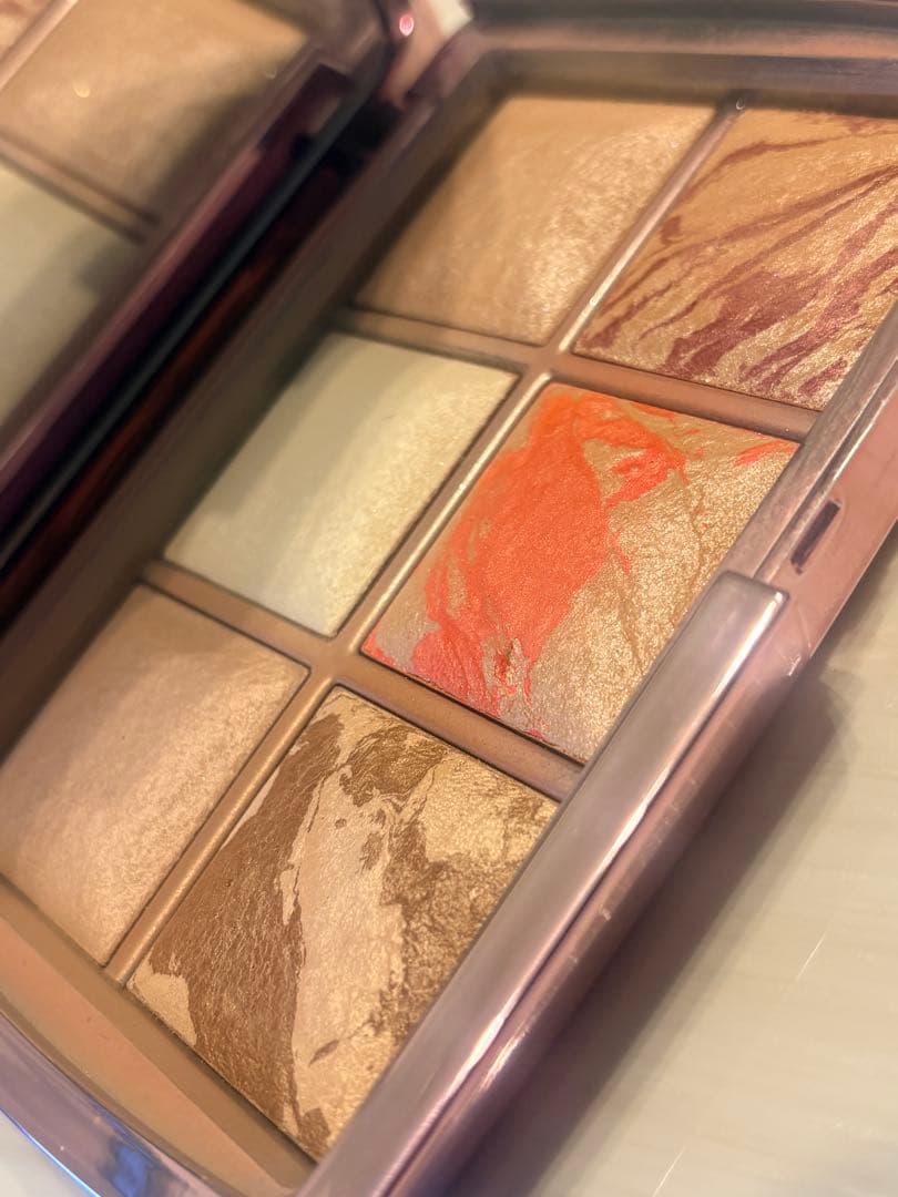 チーク HOURGLASS Ambient Lighting Edit Volume