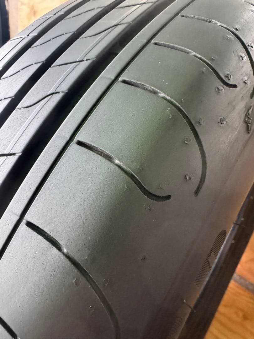 185/65R15 グッドイヤー夏タイヤ2本。バリ溝！
