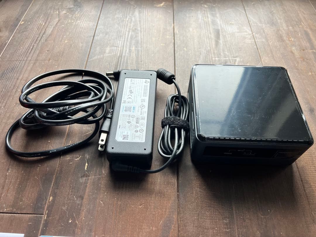 Intel NUC（超小型PC）SSD 約256GB RAM 8GB