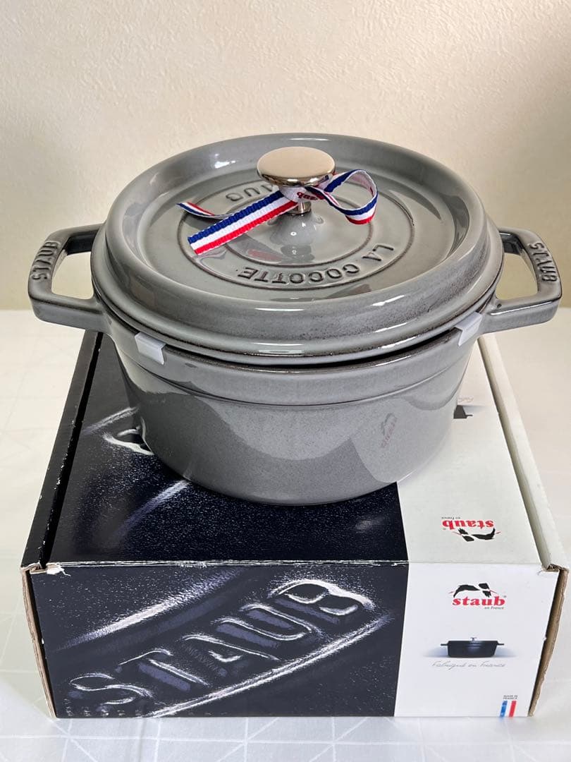 【新品未使用】staubストウブ ココットラウンド20cm グラファイトグレー