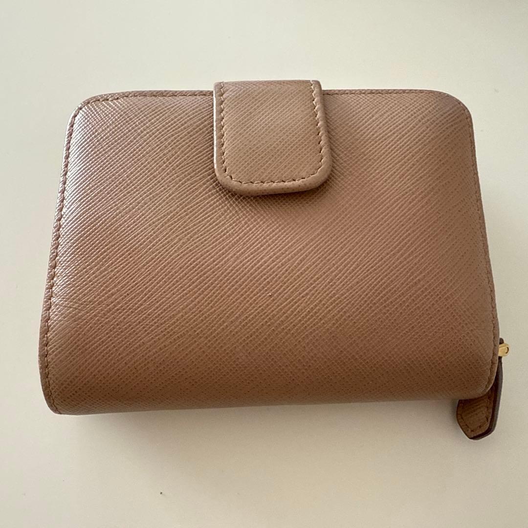 PRADA サフィアーノ二つ折り財布　人気のバイカラー　ベージュ