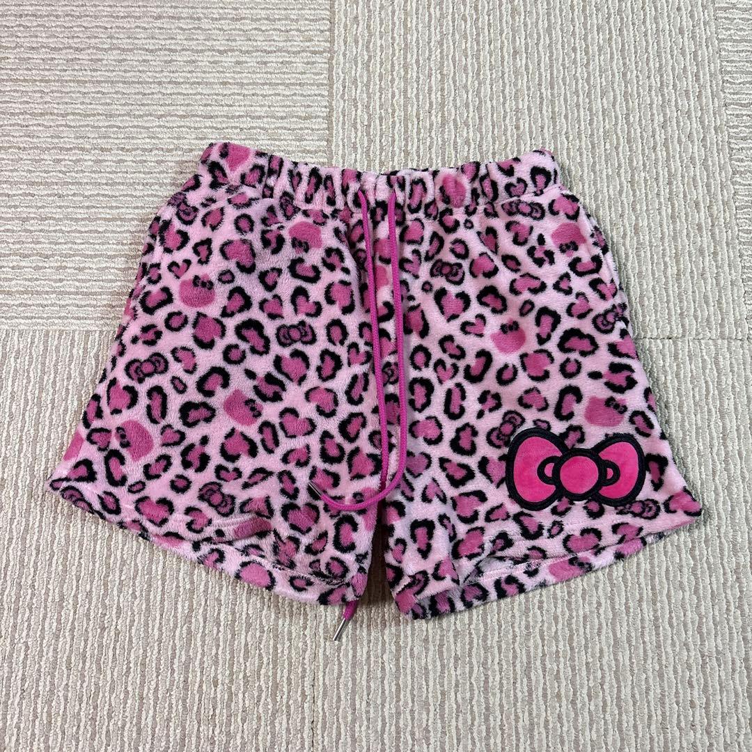 ハローキティ パジャヒョウ柄　ピンク　ドンキ